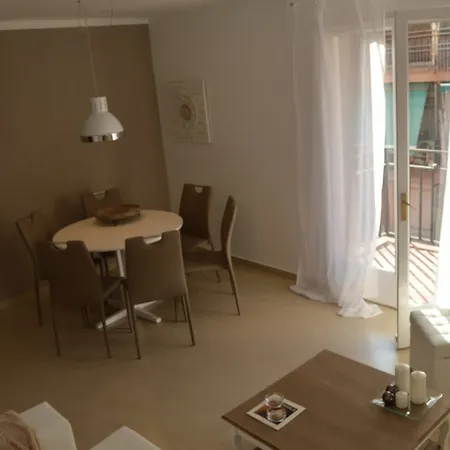 Tarragonasuites 44-jaume I 262 * Таррагона